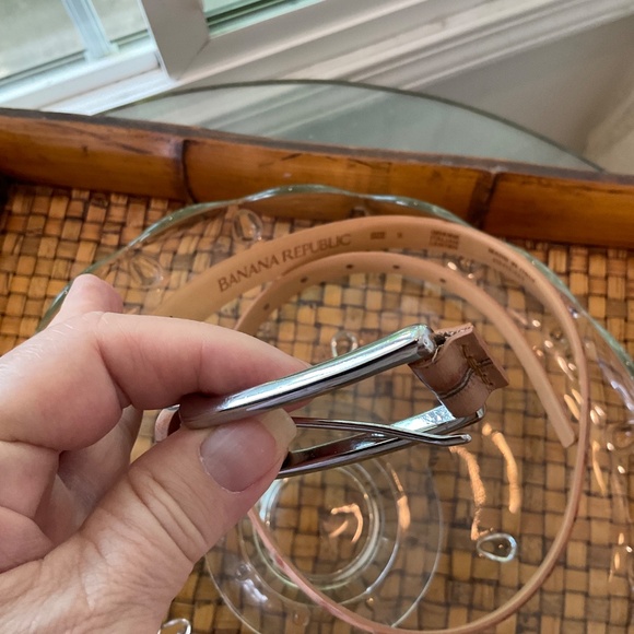 Banana Republic Women’s Italian Leather Belt Size:S - Picture 3 of 8